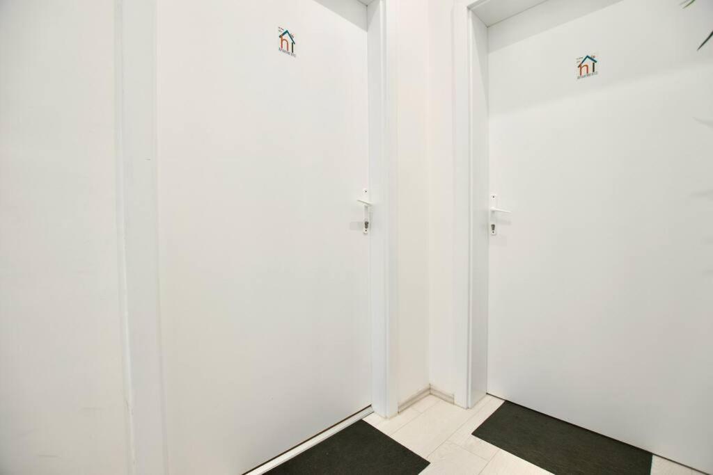Standard Apartment By Hi5-St. King Mini Studio Budapest Exterior photo